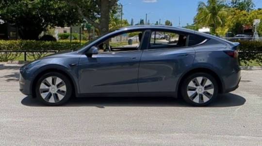 2023 Tesla Model Y - Images - 5