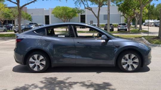 2023 Tesla Model Y - Images - 12