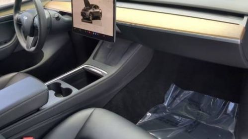 2023 Tesla Model Y - Images - 30