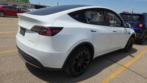 2024 Tesla Model Y - Images - 4