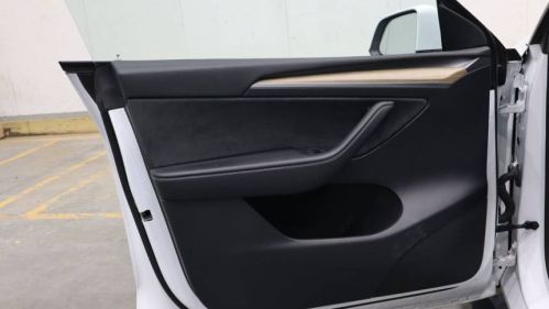 2023 Tesla Model Y - Images - 10