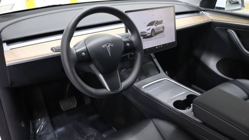 2023 Tesla Model Y - Images - 15