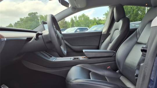 2022 Tesla Model Y - Images - 12