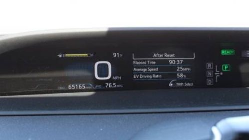 2017 Toyota Prius Prime - Images - 7