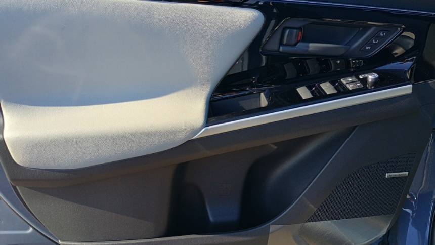 2025 Subaru Solterra JTMABABA6SA101549