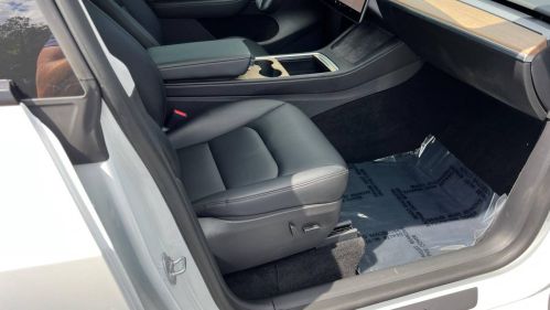 2022 Tesla Model Y - Images - 14