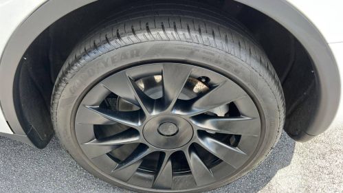 2022 Tesla Model Y - Images - 21