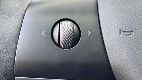 2022 Tesla Model Y - Images - 26