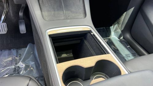 2022 Tesla Model Y - Images - 33