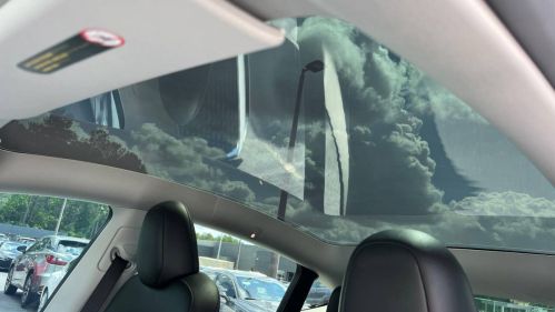 2022 Tesla Model Y - Images - 34