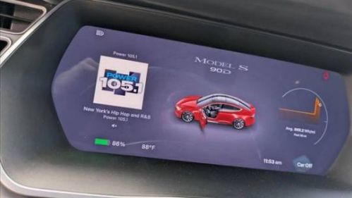2015 Tesla Model S - Images - 13
