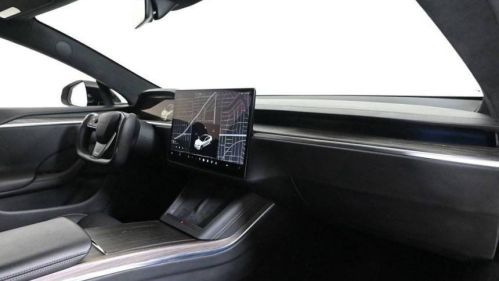 2021 Tesla Model S - Images - 13