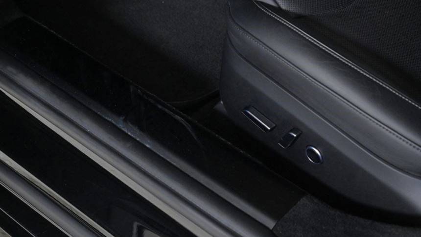 2021 Tesla Model S - Images - 17