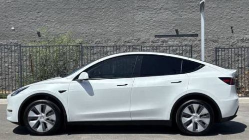2022 Tesla Model Y - Images - 5