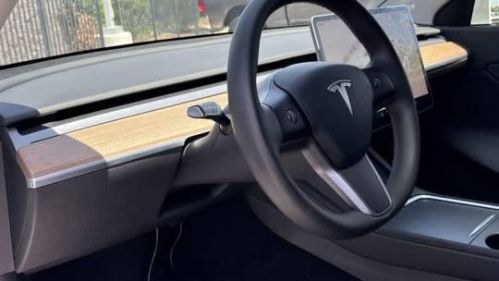 2022 Tesla Model Y - Images - 10