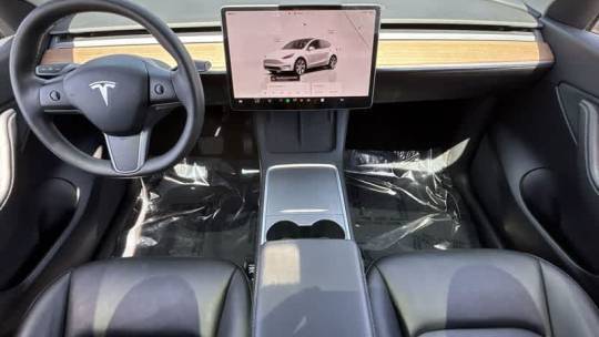 2022 Tesla Model Y - Images - 14