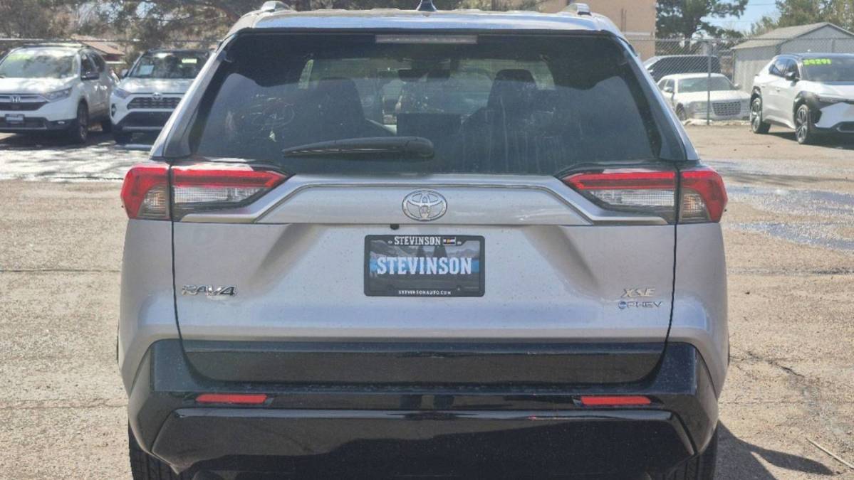 2025 Toyota RAV4 Plug-In Hybrid - Images - 5