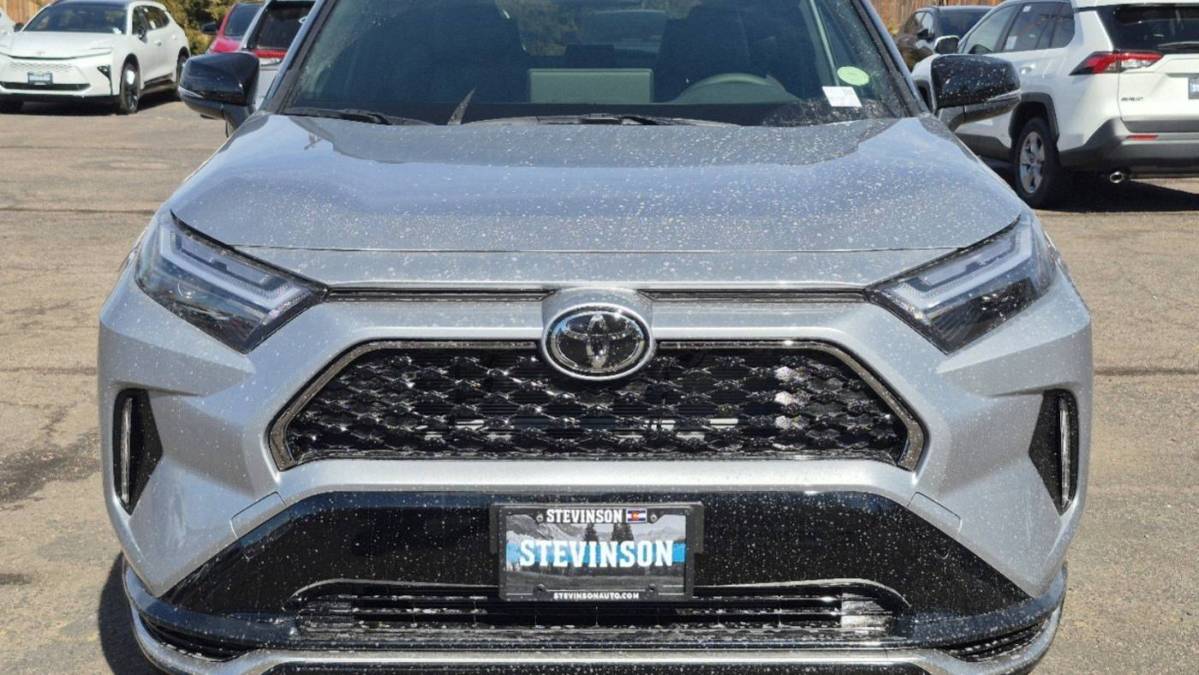 2025 Toyota RAV4 Plug-In Hybrid - Images - 9