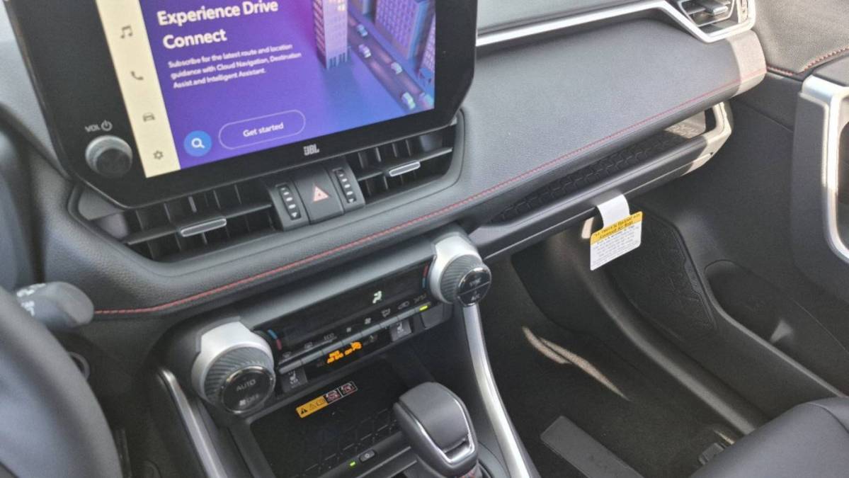 2025 Toyota RAV4 Plug-In Hybrid - Images - 12