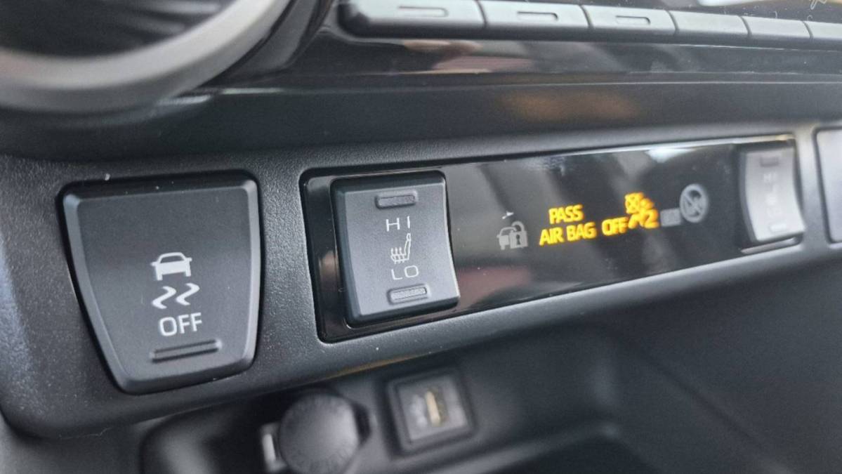 2025 Toyota RAV4 Plug-In Hybrid - Images - 15