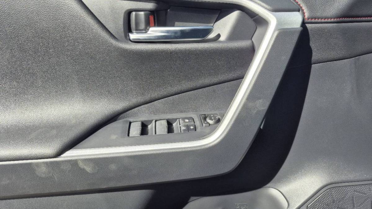 2025 Toyota RAV4 Plug-In Hybrid - Images - 16