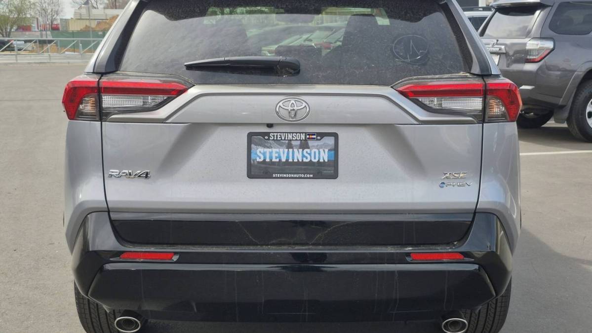 2025 Toyota RAV4 Plug-In Hybrid - Images - 5