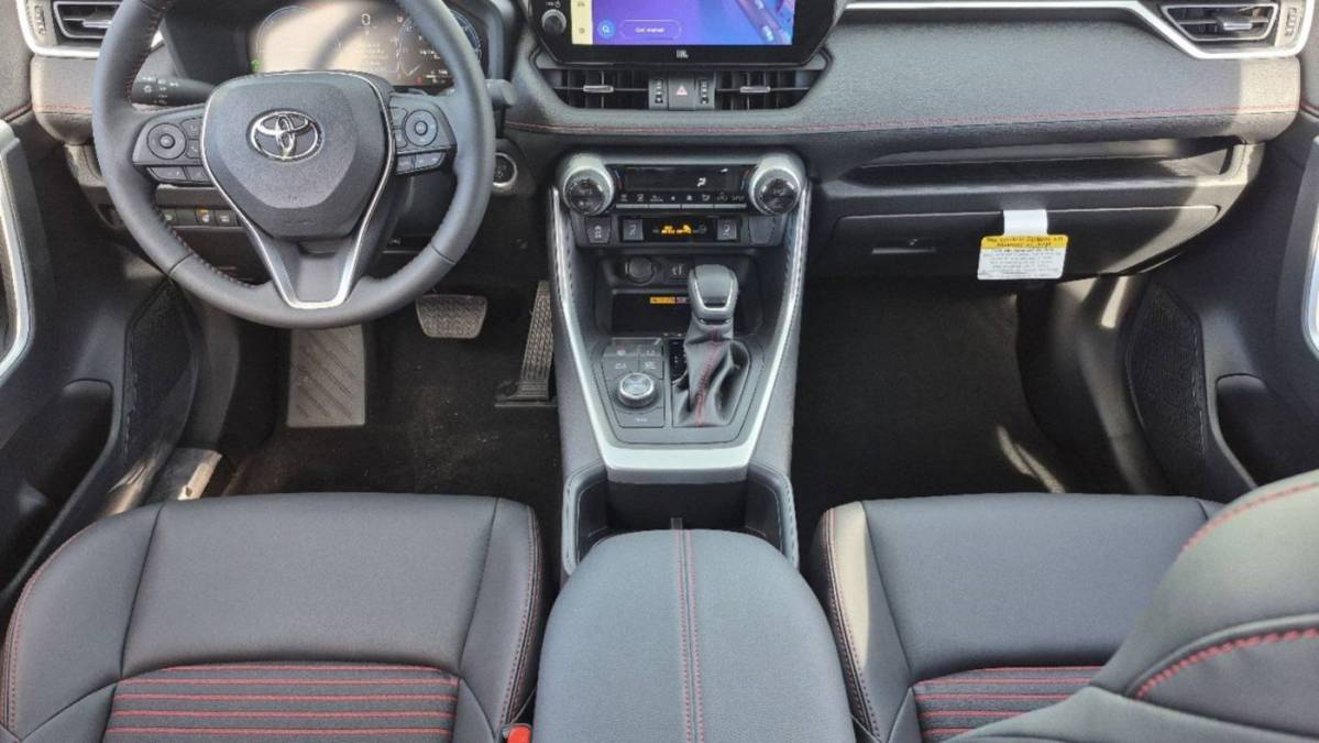 2025 Toyota RAV4 Plug-In Hybrid - Images - 21