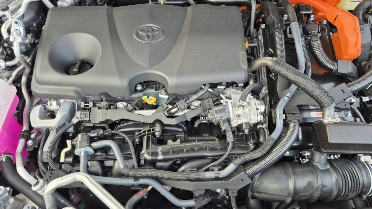 2025 Toyota RAV4 Plug-In Hybrid - Images - 11