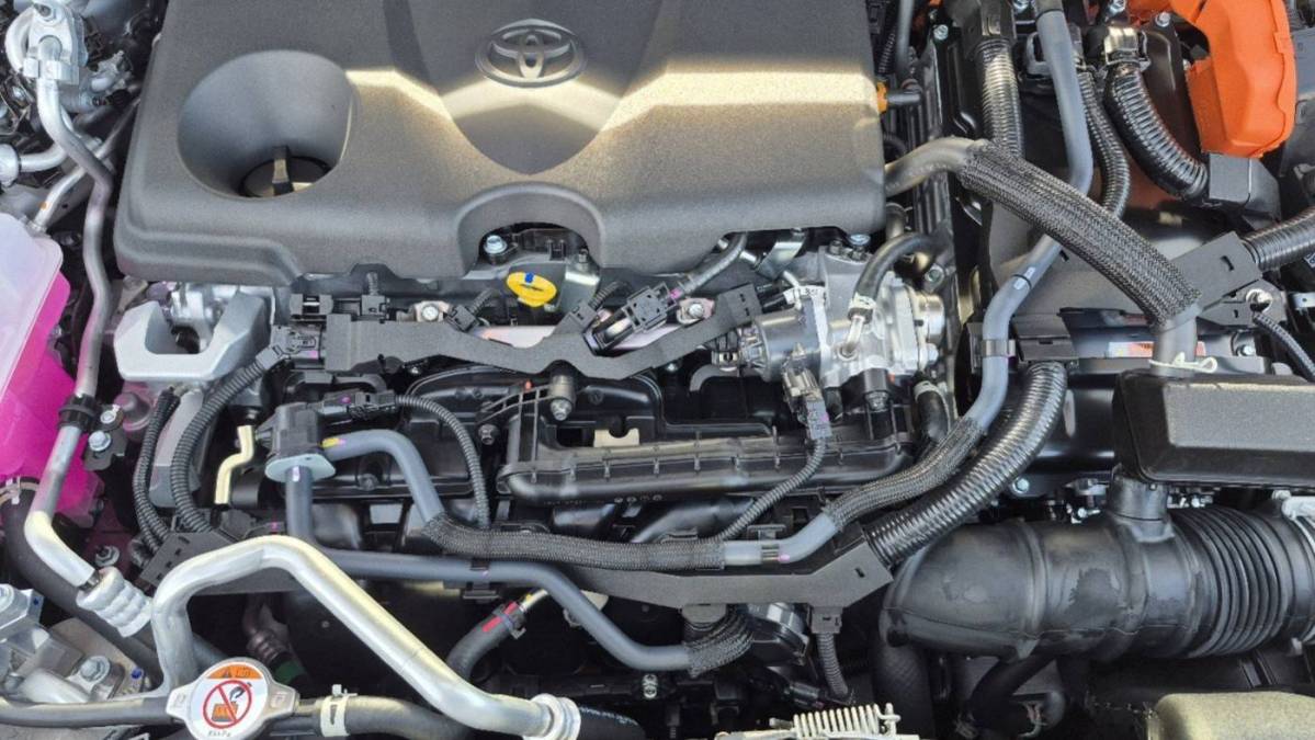 2025 Toyota RAV4 Plug-In Hybrid - Images - 28