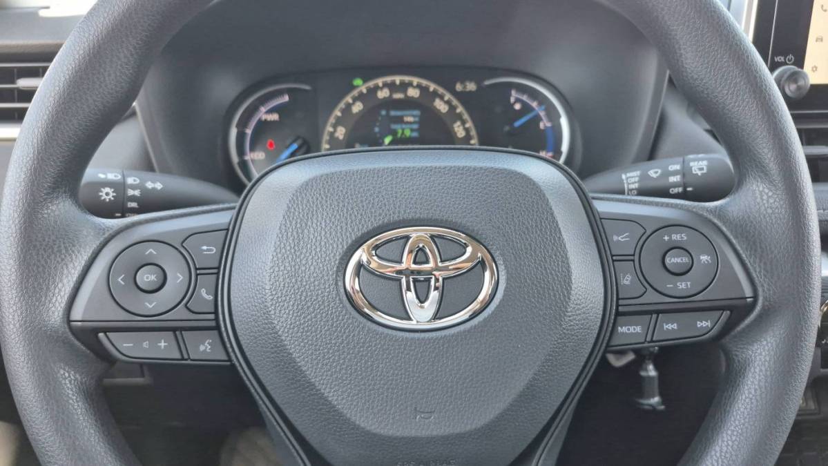 2025 Toyota RAV4 Plug-In Hybrid - Images - 16