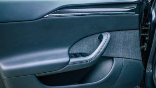 2022 Tesla Model S - Images - 12