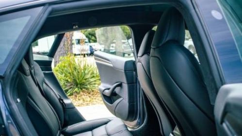 2022 Tesla Model S - Images - 15