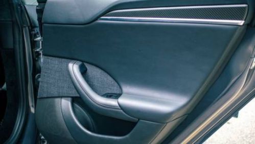 2022 Tesla Model S - Images - 16