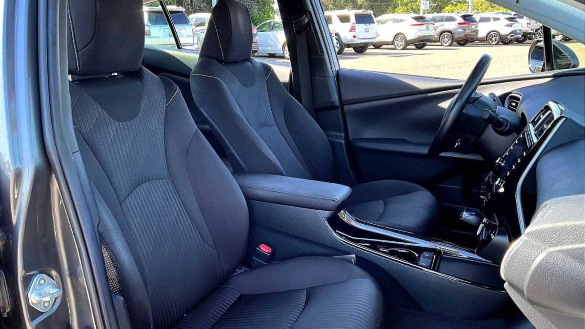 2020 Toyota Prius Prime - Images - 8