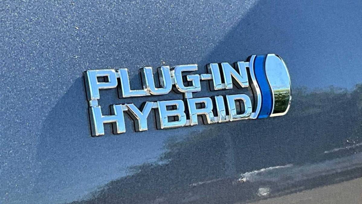 2020 Toyota Prius Prime - Images - 9