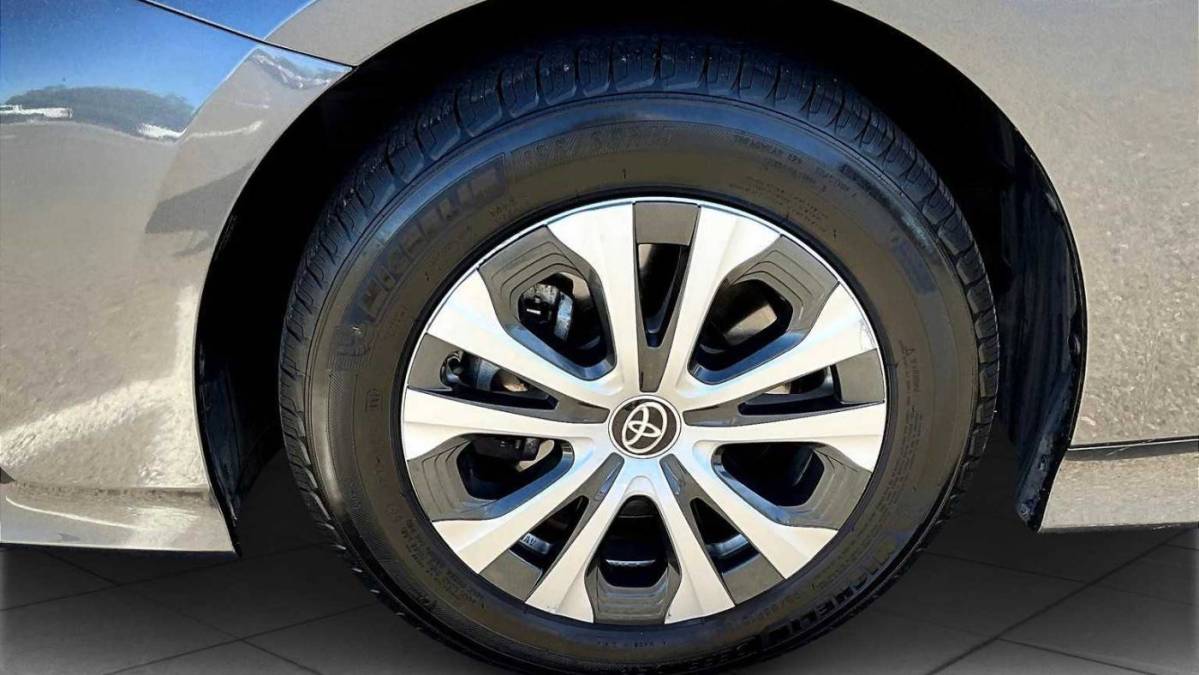 2020 Toyota Prius Prime - Images - 10