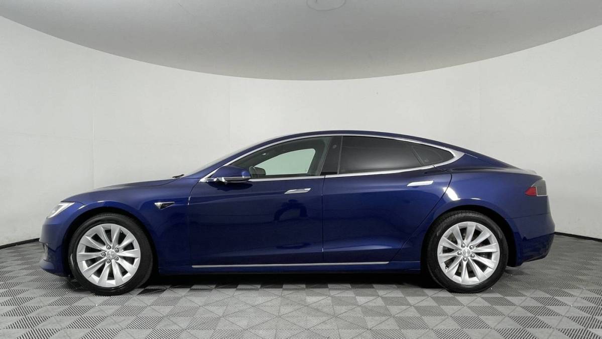 2017 Tesla Model S - Images - 9