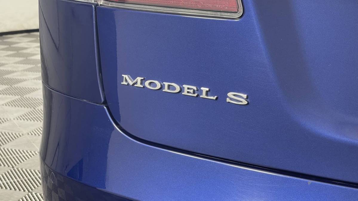 2017 Tesla Model S - Images - 13