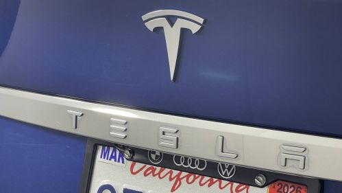 2017 Tesla Model S - Images - 16