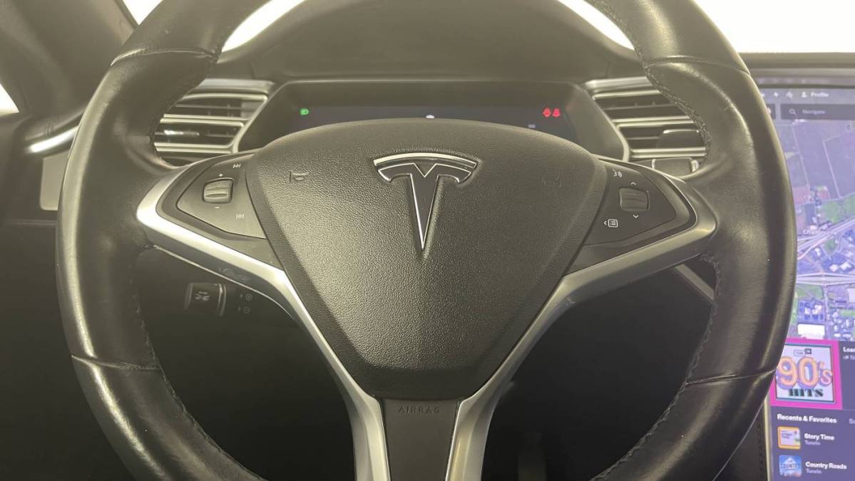 2017 Tesla Model S - Images - 27