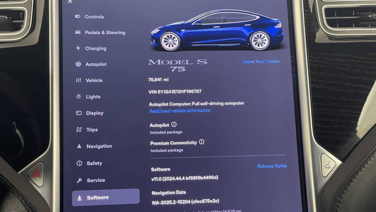 2017 Tesla Model S - Images - 34