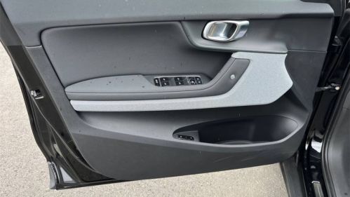 2022 Polestar 2 - Images - 9