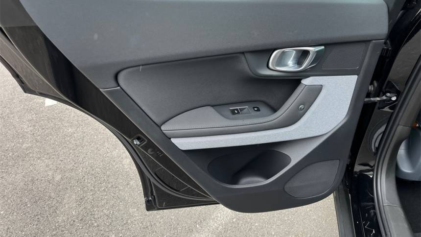 2022 Polestar 2 - Images - 20