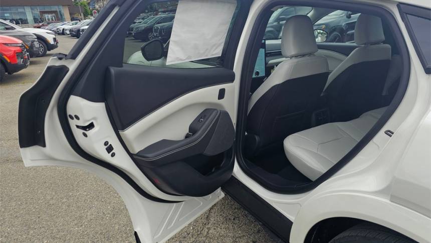2025 Ford Mustang Mach E 3FMTK3SU9SMA17335