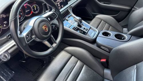 2018 Porsche Panamera - Images - 10
