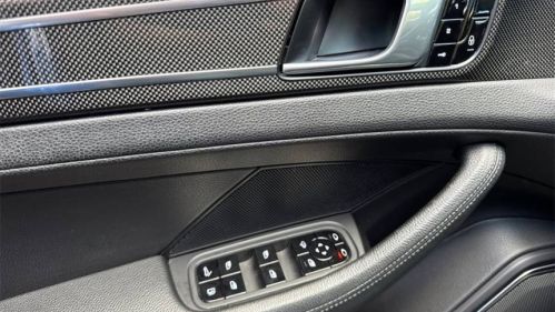 2018 Porsche Panamera - Images - 11