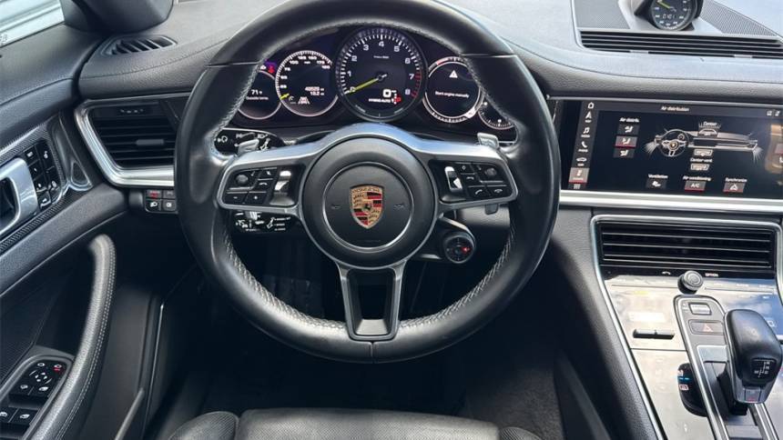 2018 Porsche Panamera - Images - 14