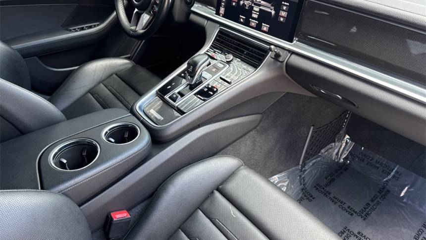 2018 Porsche Panamera - Images - 15