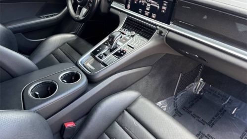 2018 Porsche Panamera - Images - 15