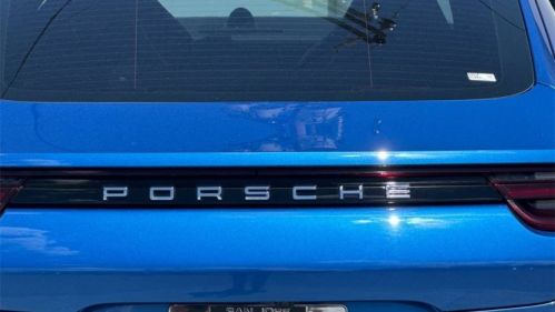 2018 Porsche Panamera - Images - 27